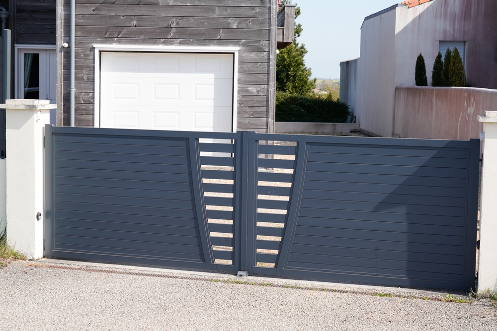 Aluminum Gates: Enhancing Security and Curb Appeal.