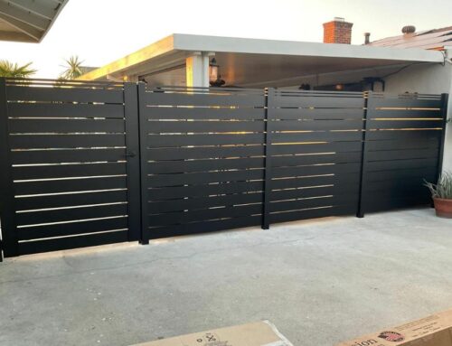 The Benefits of Aluminum Fences Over Wood