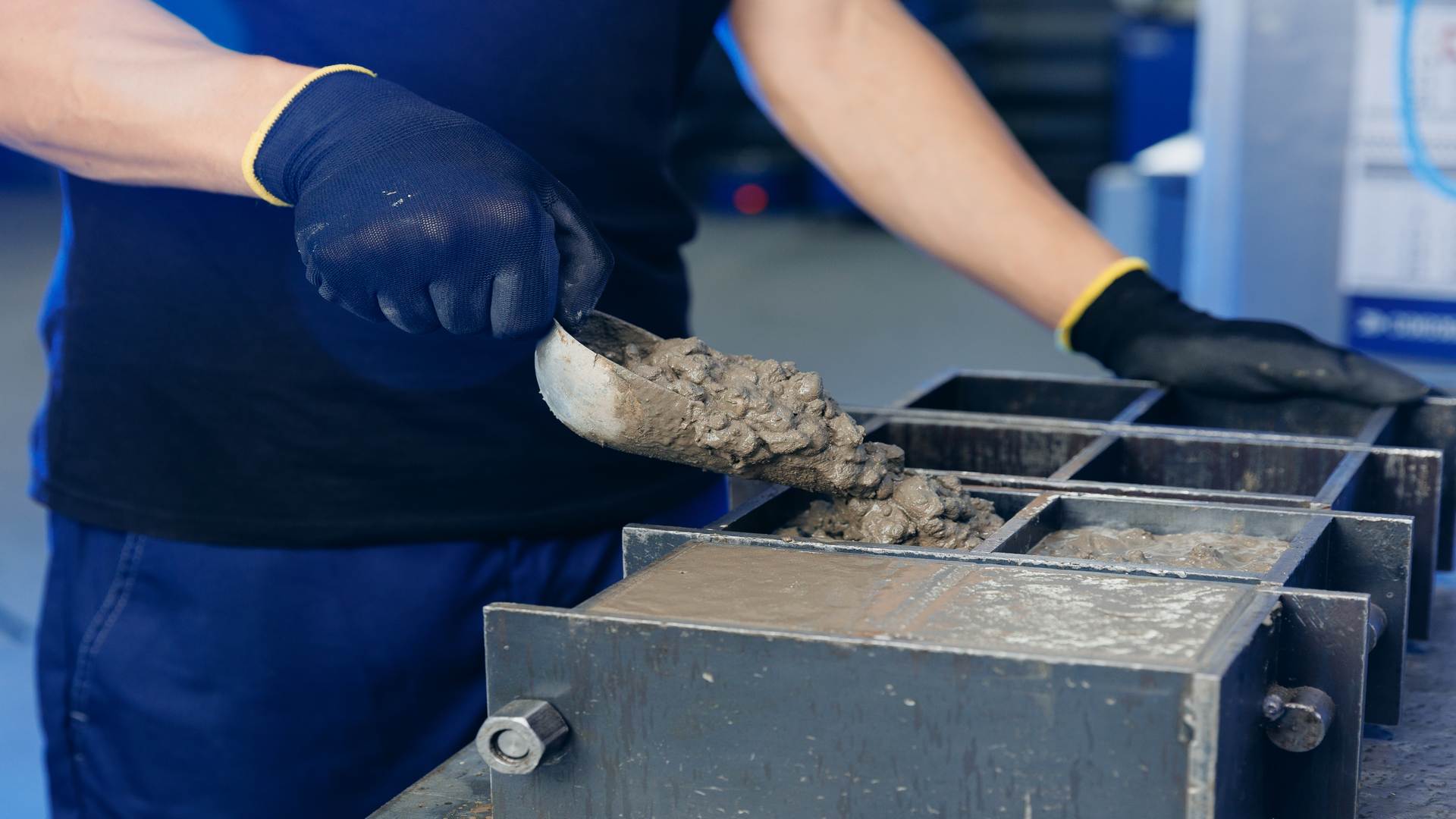 Concept,Quality,Control,Cement,In,Building,Lab.,Worker,Making,Cube