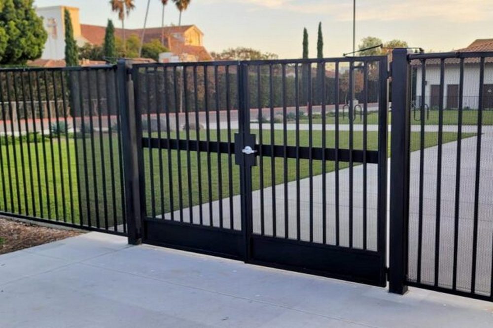 Why Aluminum Gates Are a Smart Upgrade for Low-Maintenance Entry Control